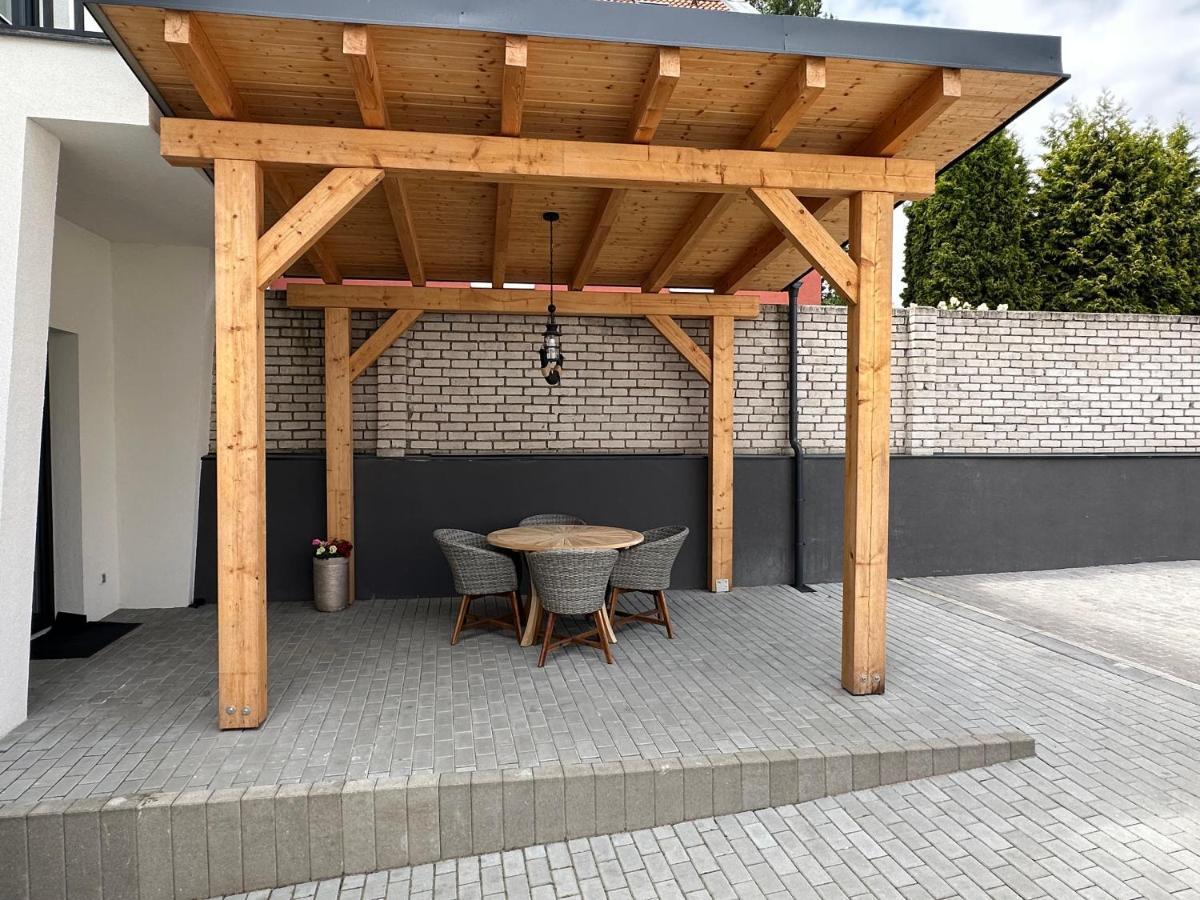 プラハRezidence Kbely - Free Parkingアパートメント エクステリア 写真